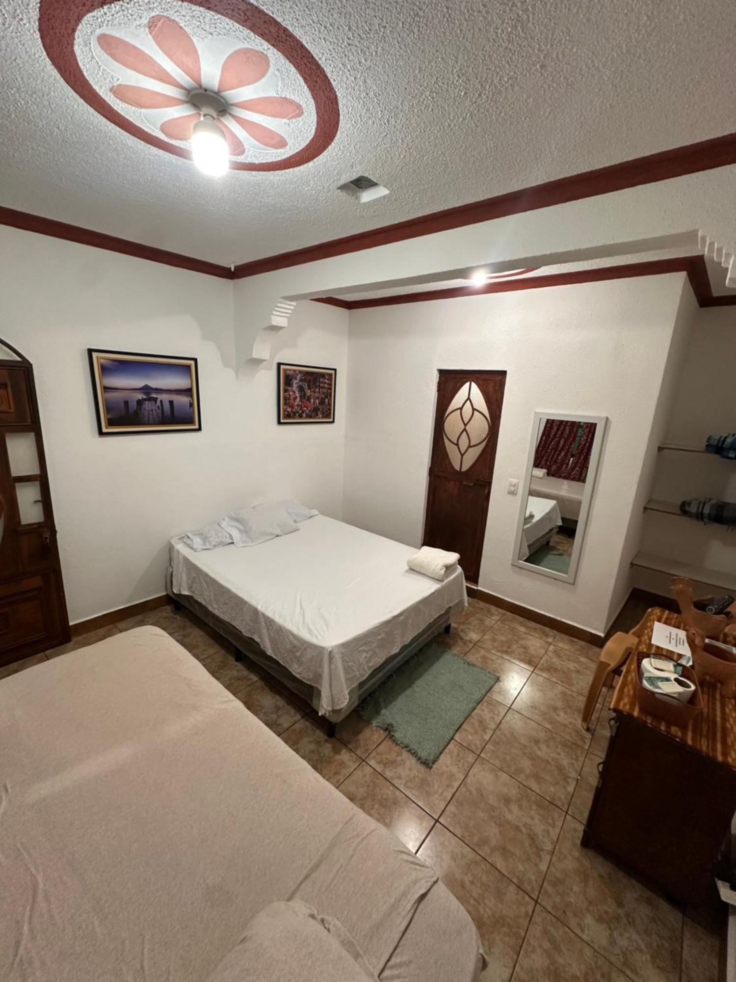 Casa Don Nico Hotel San Juan La Laguna Exterior photo