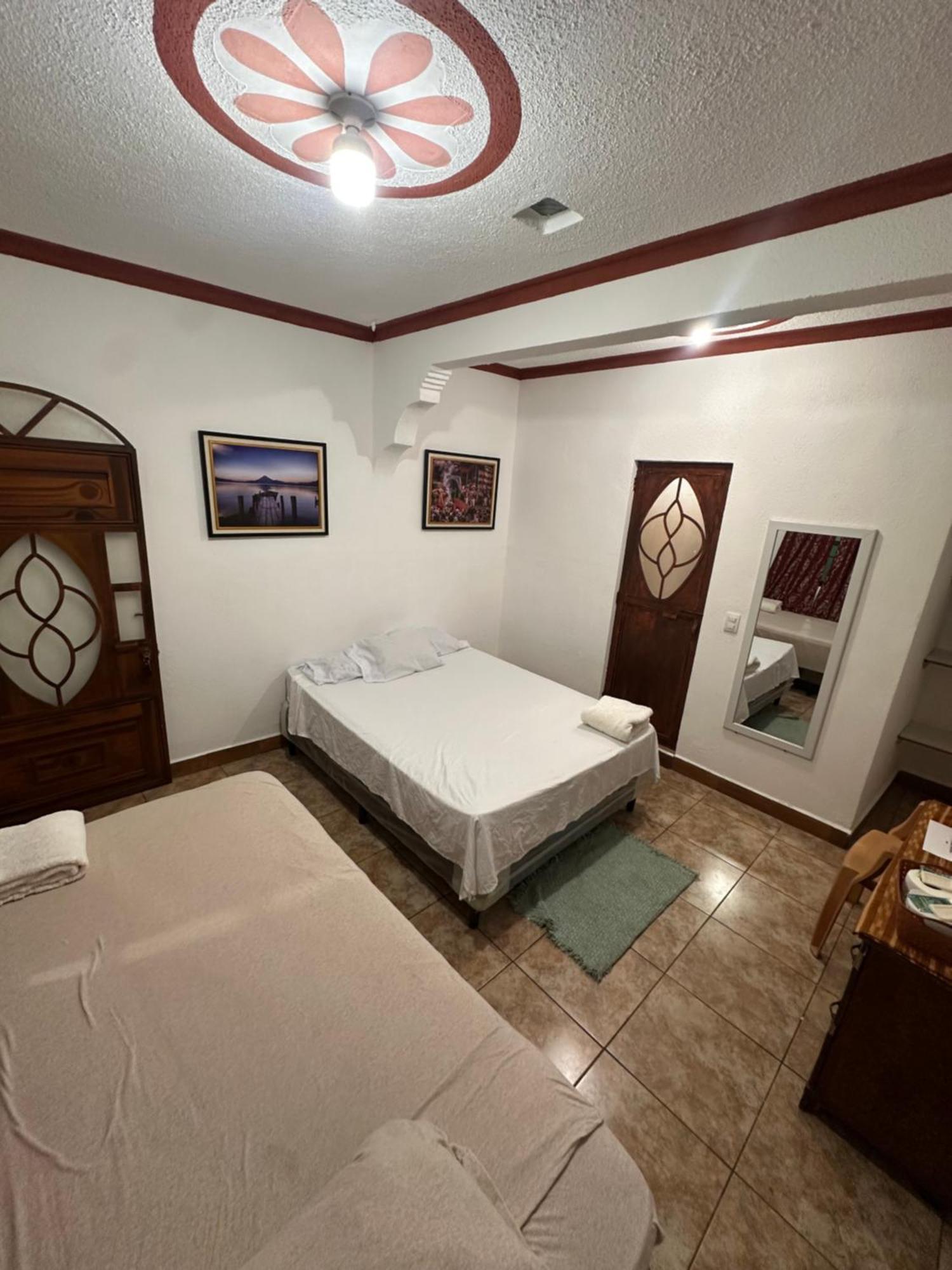 Casa Don Nico Hotel San Juan La Laguna Exterior photo